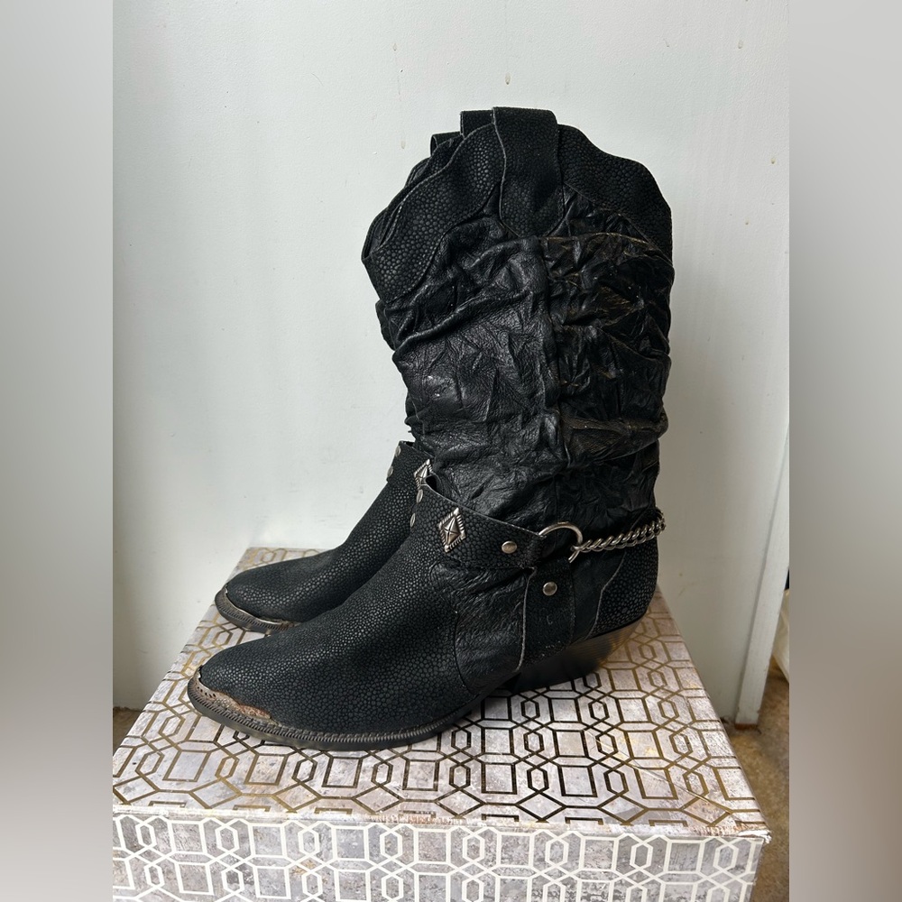 The Leather Collection Vintage Leather Western Cowboy Boots Women’s size 9.5